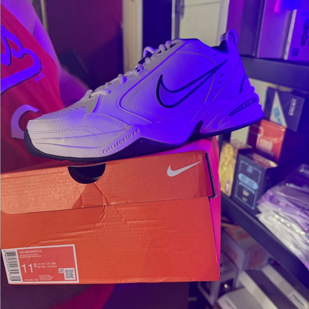 Nike Men's Monochrome Athletic Shoes